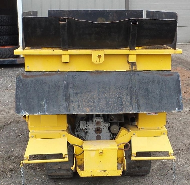 Мини укладчик асфальта на гусеничном ходу TP411